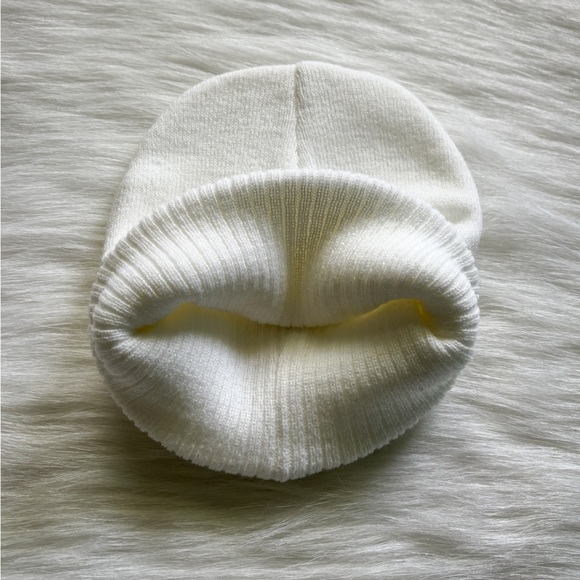 NWOT White LF Beanie - Picture 3 of 3